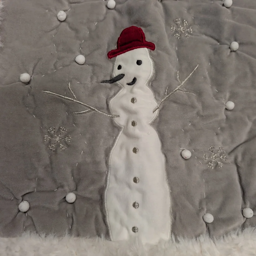 Pottery Barn Classic Christmas Plaid Snowman Pillow Covers - Picture 3 of 8